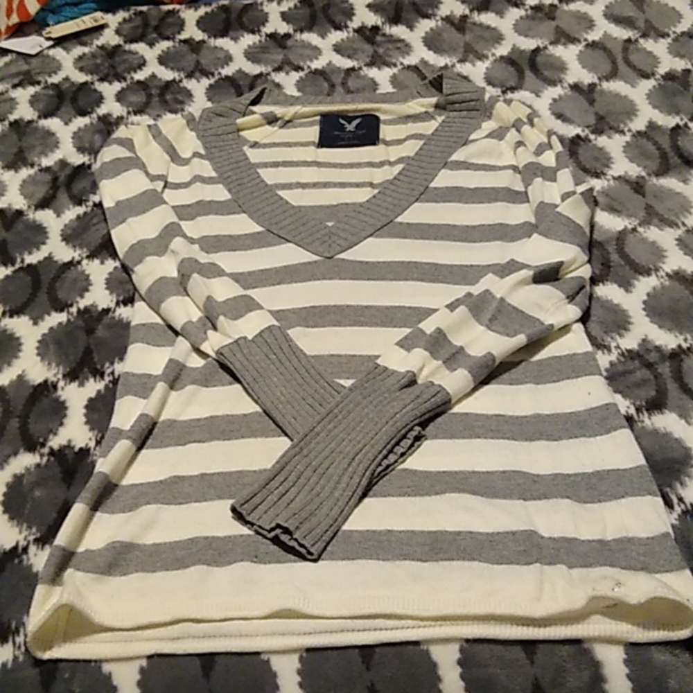 American eagle sweater